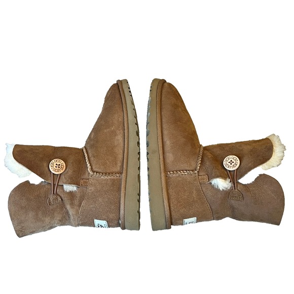 UGG Bailey Button Booties Brown Suede Leather Shearling Womens 6 UK 4 EU 36 - Picture 1 of 8